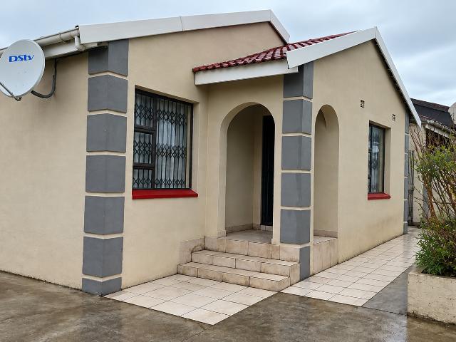 3 Bedroom House To Let in Buffalo Flats