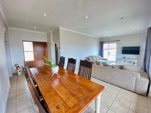 3 Bedroom House To Let in Bayview