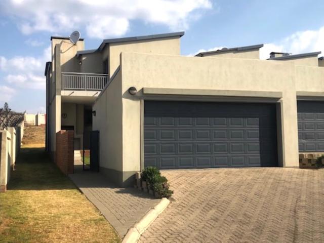 3 Bedroom House To Let in Ben Fleur