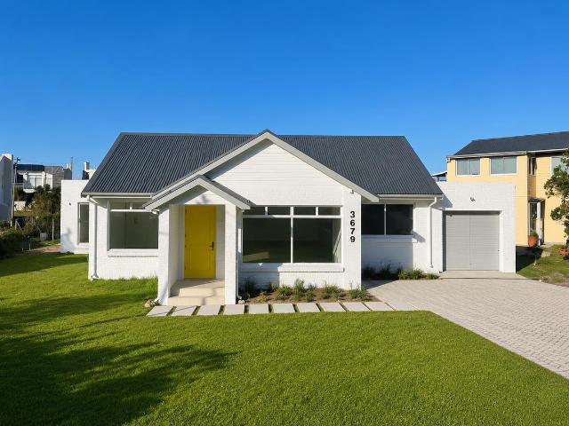 3 Bedroom House To Let in Bettys Bay