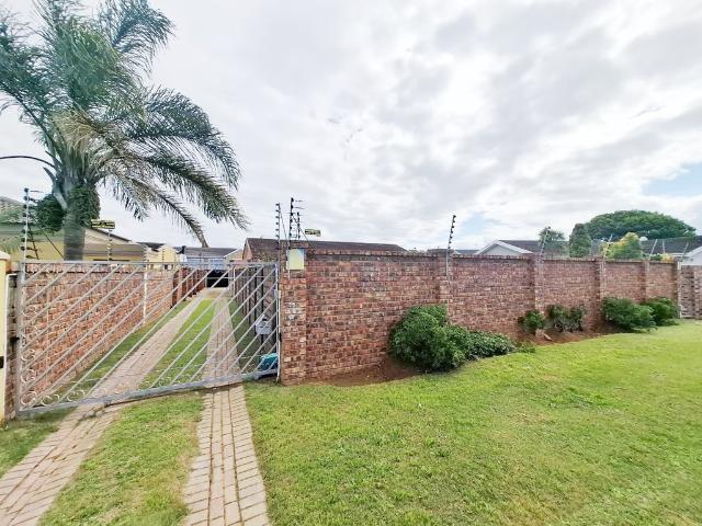 3 Bedroom House To Let in Bluewater Bay