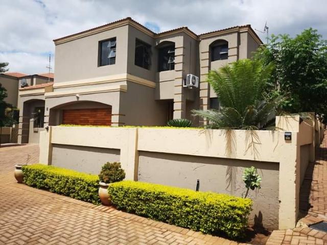 4 Bedroom House To Let in Boschdal