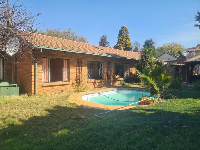 3 Bedroom House To Let in Bromhof
