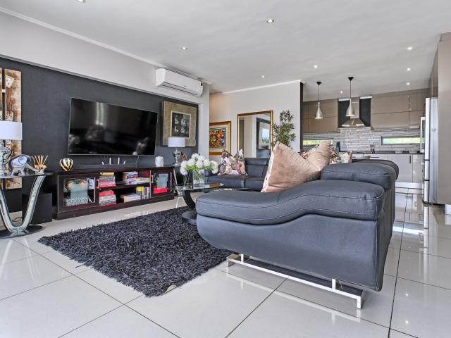 3 Bedroom House To Let in Bryanston