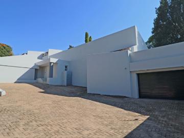3 Bedroom House To Let in Bryanston
