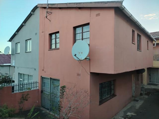 3 Bedroom House To Let in Chatsworth Central