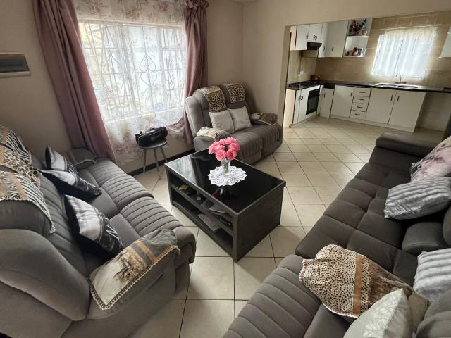 3 Bedroom House To Let in Cosmo City