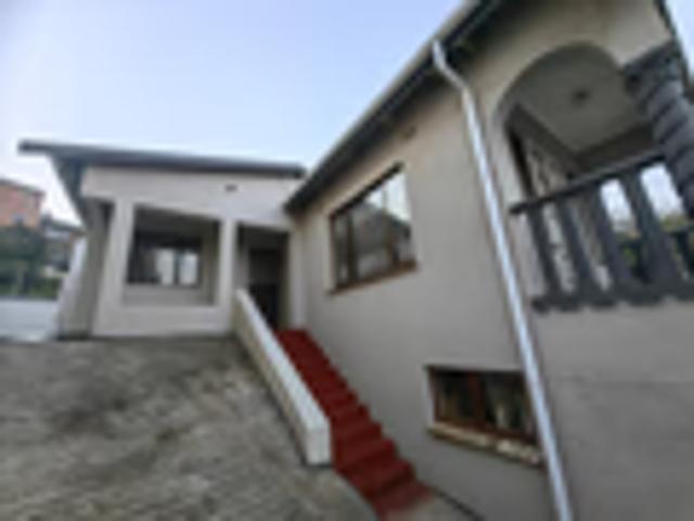 3 Bedroom House To Let in Crossmoor
