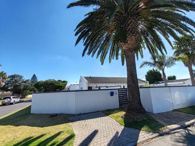 3 Bedroom House To Let in Edgemead