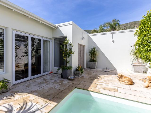 3 Bedroom House To Let in Fresnaye