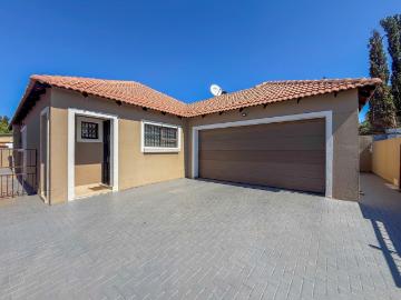 3 Bedroom House To Let in Gateway Manor