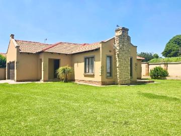 Hughes Exts, Lesedi Local Municipality, Sedibeng District Municipality, Gauteng, South Africa