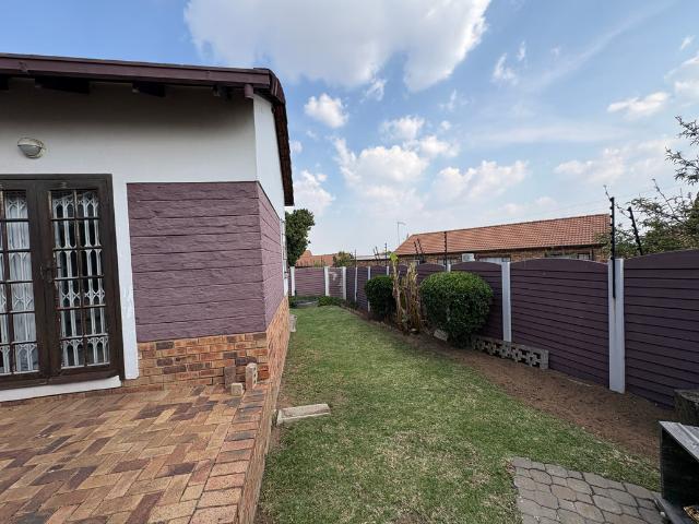 3 Bedroom House To Let in Halfway Gardens