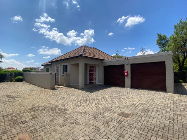 3 Bedroom House To Let in Heuwelsig Estate