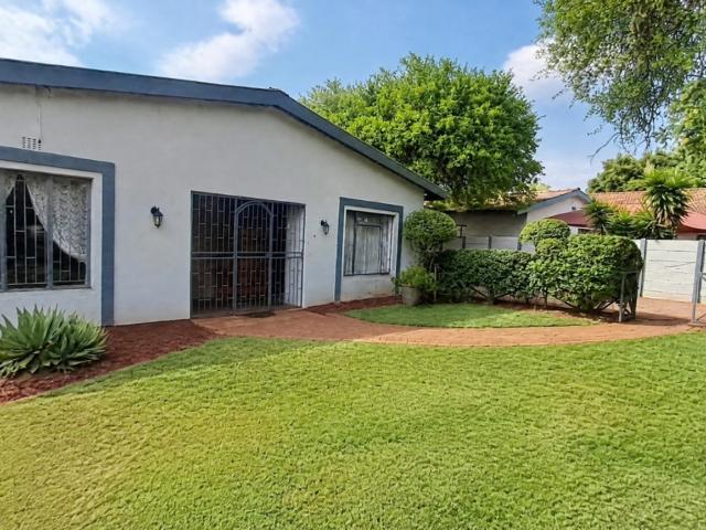 3 Bedroom House To Let in Impala Park