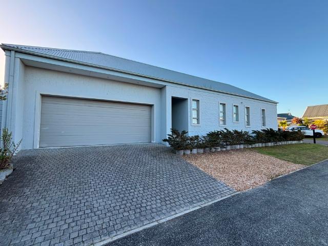3 Bedroom House To Let in Kraaibosch Country Estate