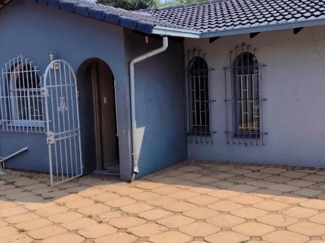 3 Bedroom House To Let in Leachville