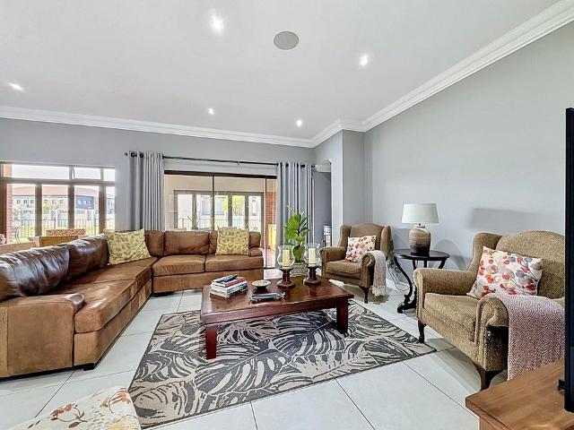 3 Bedroom House To Let in Lombardy Estate