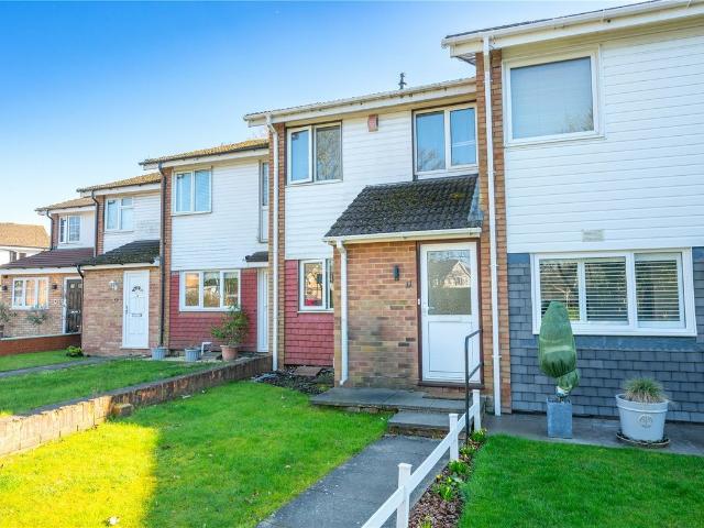 3 Bedroom house to let in Parkway Court, Drakes Drive, St. Albans, AL1
