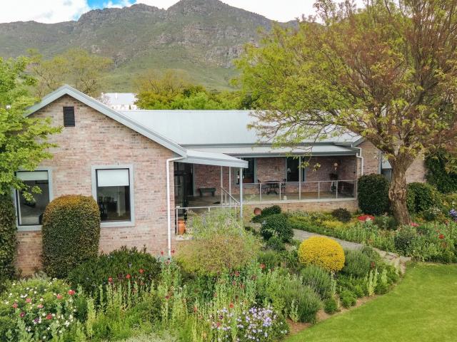 3 Bedroom House To Let in Riebeek West