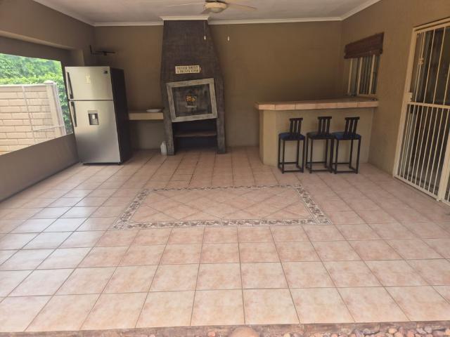 3 Bedroom House To Let in Roodekrans