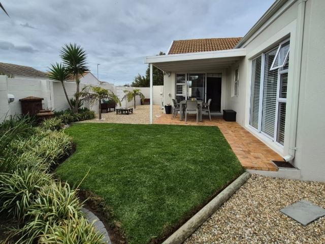 3 Bedroom House To Let in Sunningdale