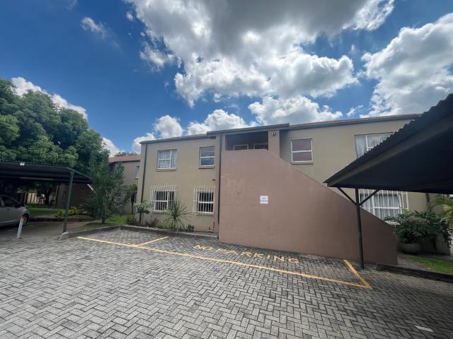 3 Bedroom House To Let in Safari Gardens