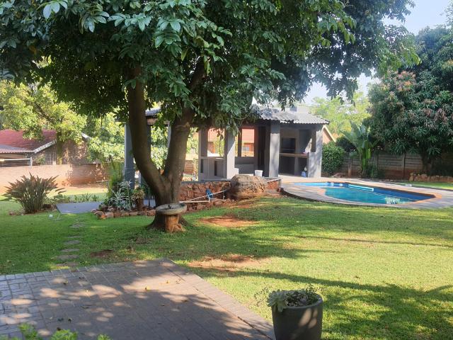 3 Bedroom House To Let in Safari Gardens
