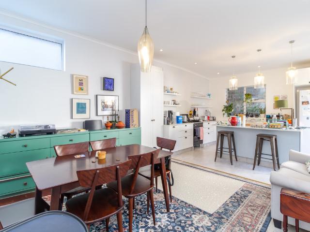 3 Bedroom House To Let in Sea Point