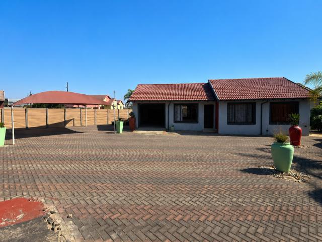 3 Bedroom House To Let in Seshego D