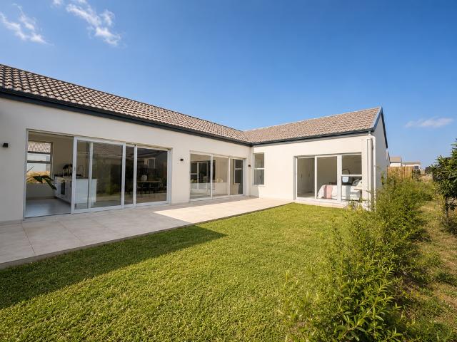 3 Bedroom House To Let in Sheffield Beach