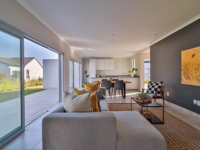3 Bedroom House To Let in Sheffield Beach