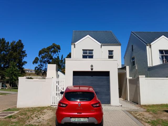 3 Bedroom House To Let in Tweespruit Estate