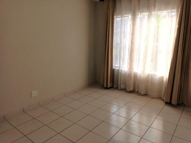 3 Bedroom House To Let in The Reeds