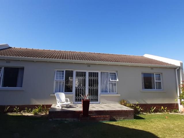 3 Bedroom House To Let in Tokai