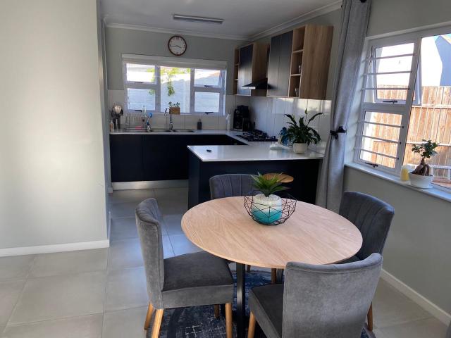 3 Bedroom House To Let in Tokai