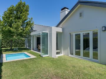 3 Bedroom House To Let in Val de Vie Estate