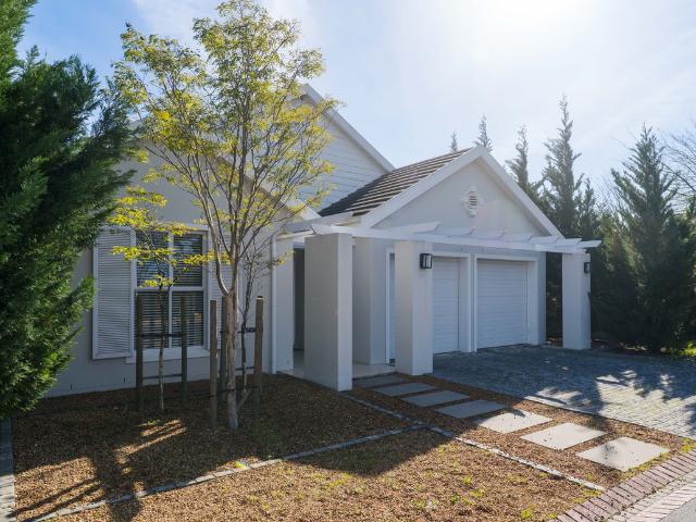 3 Bedroom House To Let in Val de Vie Estate
