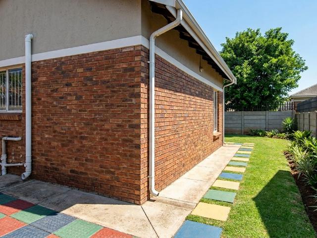 3 Bedroom House To Let in Vanderbijlpark CE 5