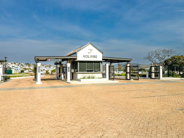 3 Bedroom House To Let in Voliere Estate