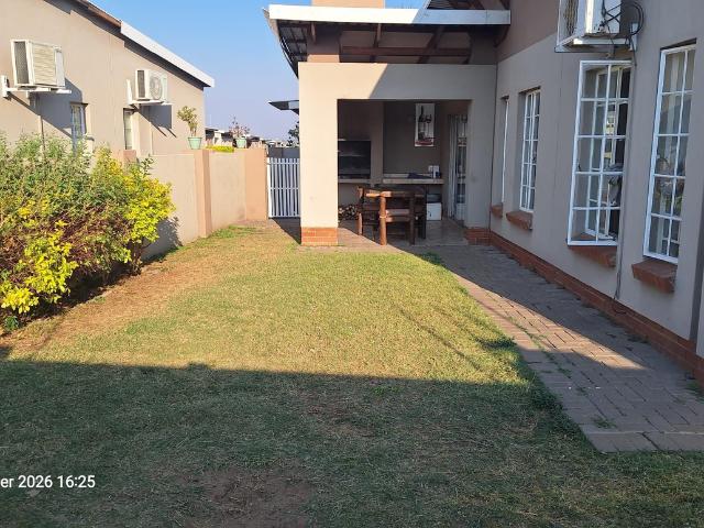 3 Bedroom House To Let in Waterval East