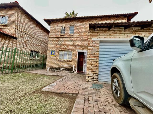 3 Bedroom House To Let in Waterval East
