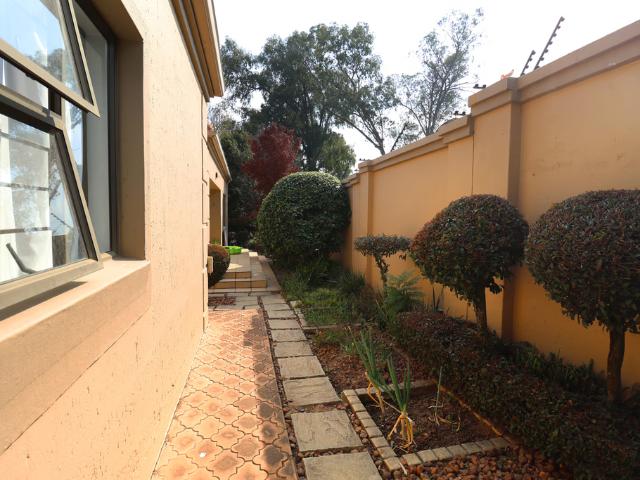 3 Bedroom House To Let in Waverley