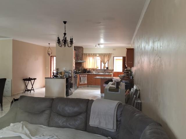 3 Bedroom House To Let in Westville