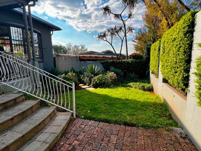 3 Bedroom House To Let in Westdene