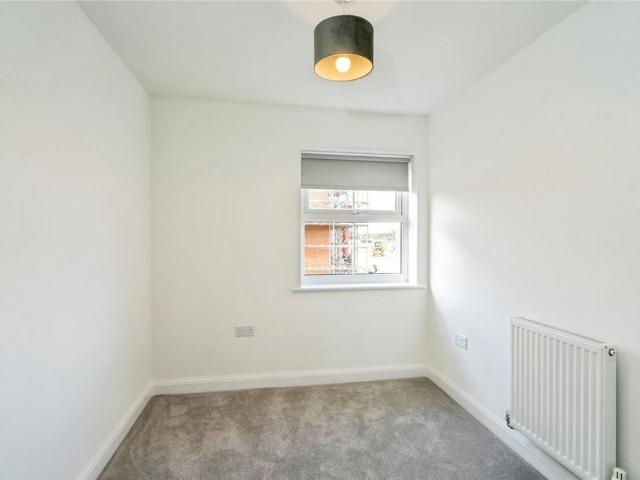 3 bedroom detached house to rent