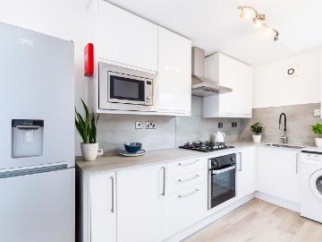 Sheffield, South Yorkshire, Midlands - Equipped kitchen