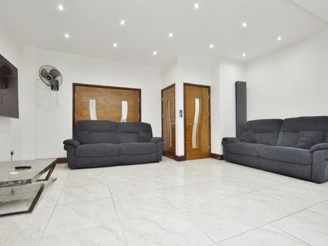 3 bedroom house to rent
