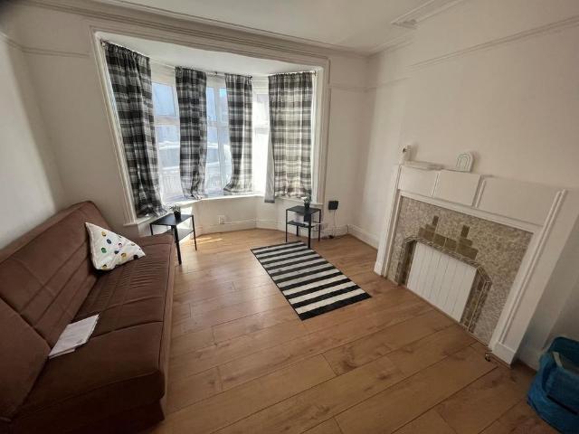 4 bedroom house to rent