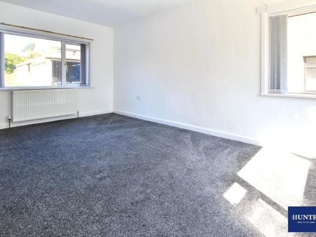 3 bedroom House To Rent Total Size: 744 SQ FT